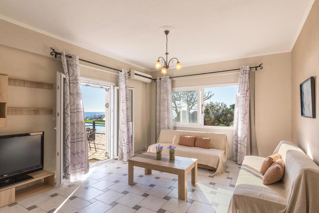 Large Apartment By The Pool - Pelekas Beach, Corfu Exterior foto