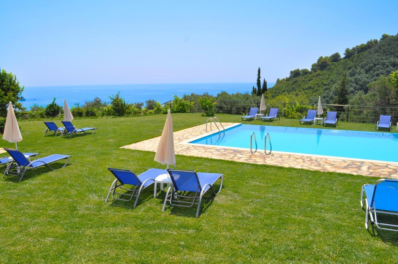 Large Apartment By The Pool - Pelekas Beach, Corfu Exterior foto